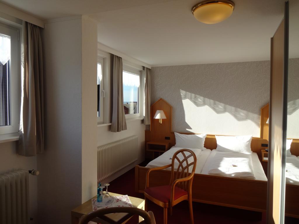 Hotel An'T Yachthaven Harlesiel Camera foto