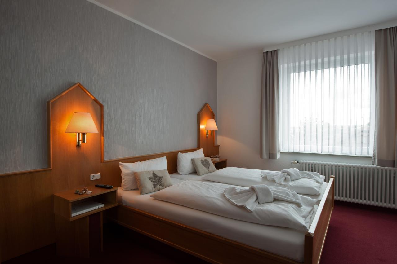 Hotel An'T Yachthaven Harlesiel Esterno foto